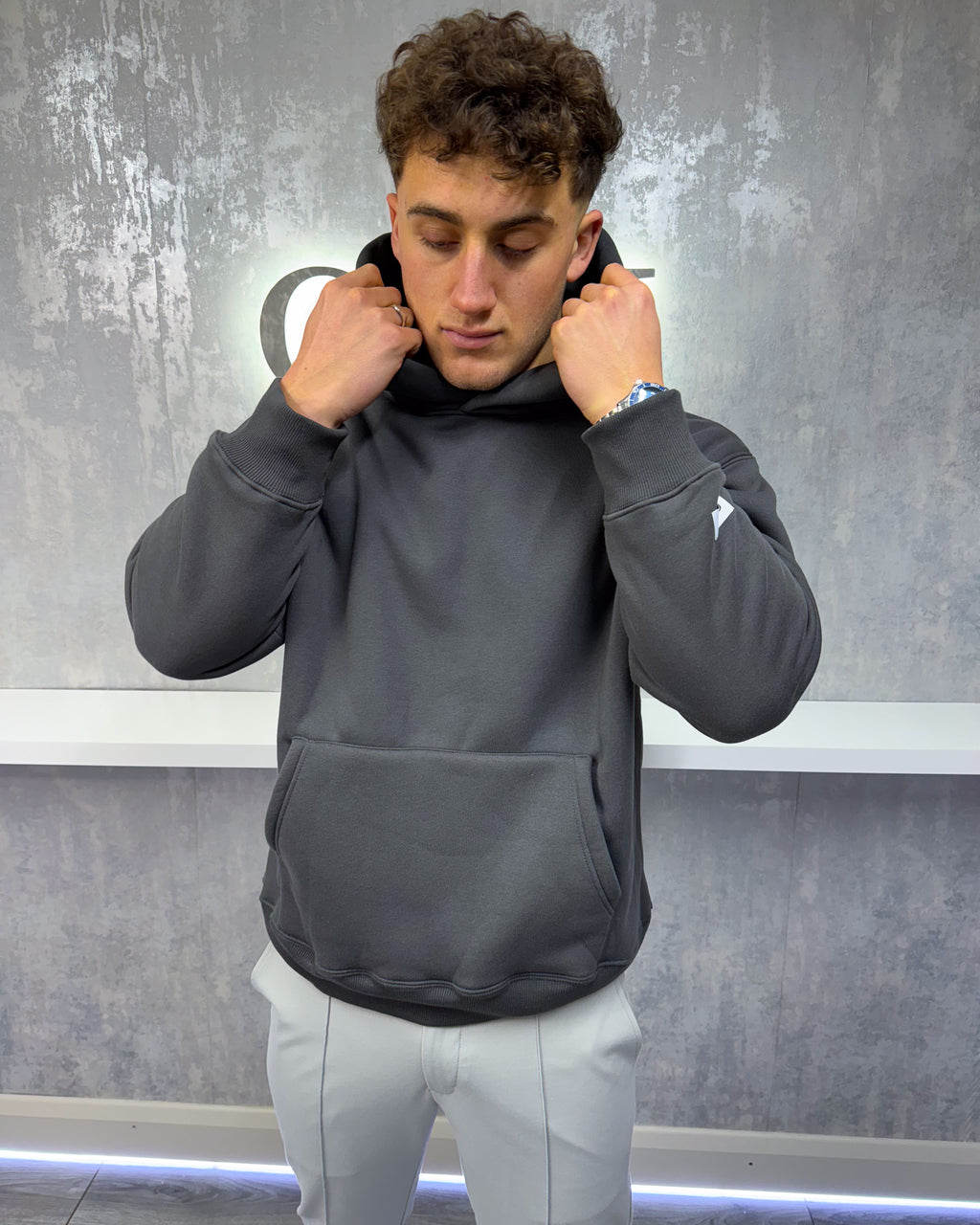 Sudadera esencial de Cali de gran tamaño - Gray