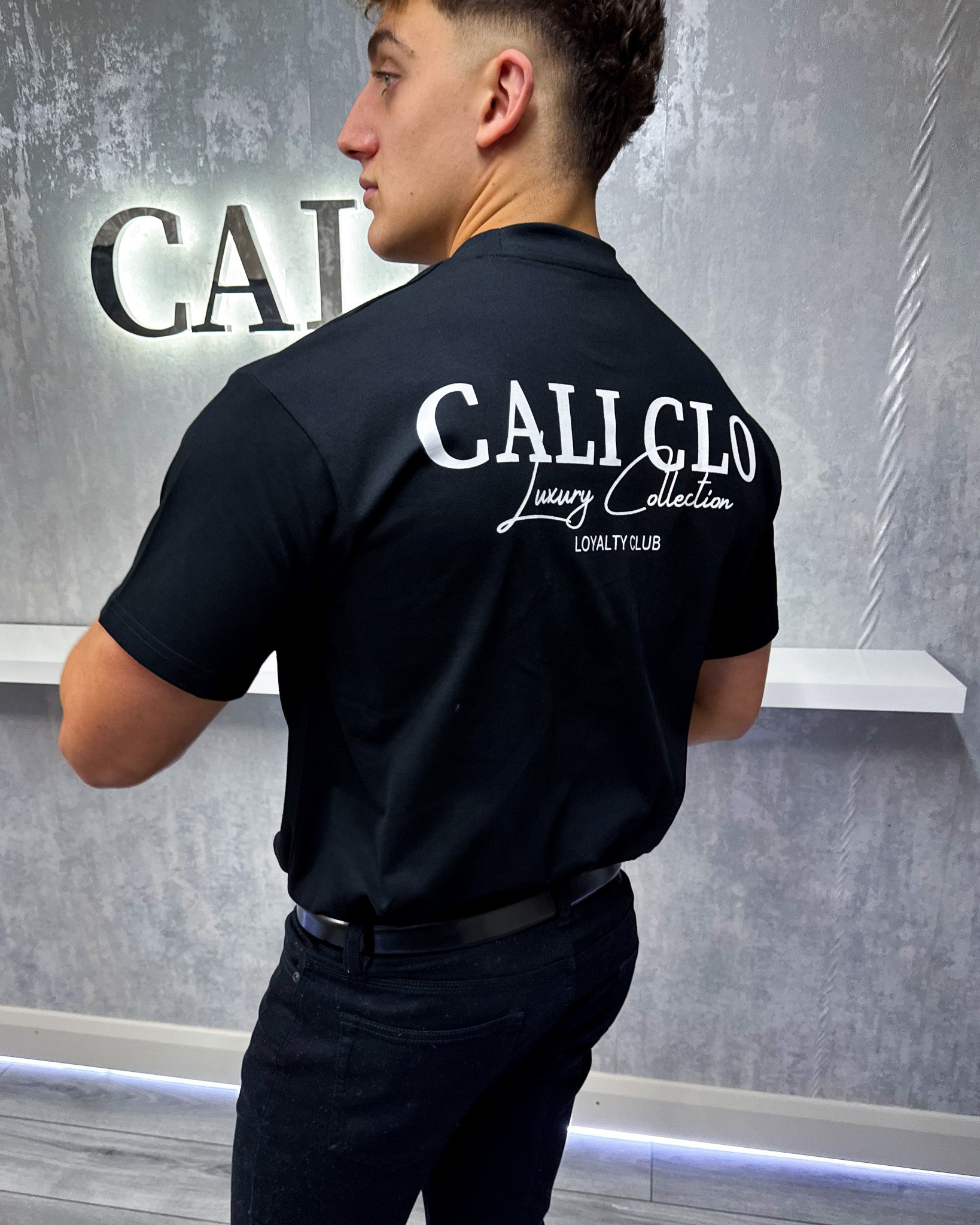 Camiseta de impresión grande (edición limitada) - Negro