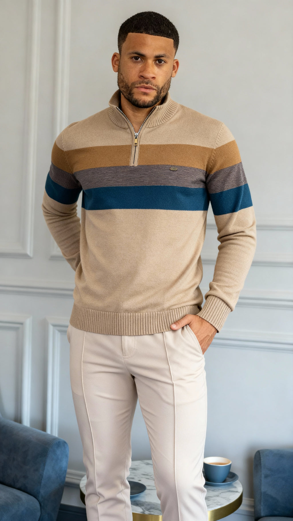 Gestreifter Herren-Pullover mit Stehkragen - Stylische Strickwaren