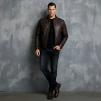 Herren-Bikerjacke – Stehkragen mit rotem Streifendetail & gesteppte Schultern | Stylische Slim-Fit-Motorradjacke